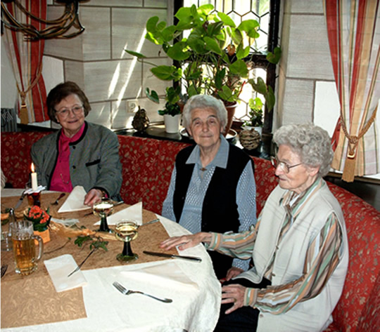Luise Platter, Emma Kleinschroth und Marie Schernau.
